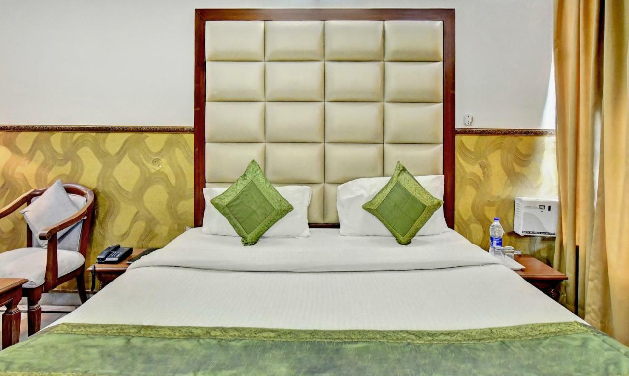 Treebo Trend Corporate Inn Chandigarh Chandīgarh Exterior foto